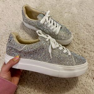 Betsey Johnson Womens Sidny Sneaker - 8.5